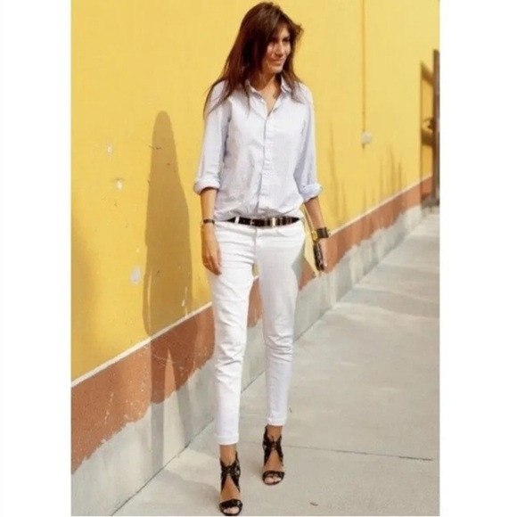 GIVENCHY
Mesh Accents Sandals
Size: 10.5 | IT 40.5 - Picture 9 of 12